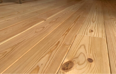 赤松の無垢フローリング