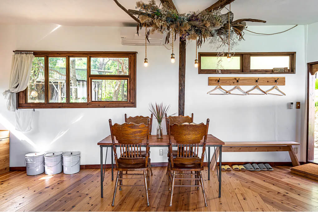 レストラン・Airbnb