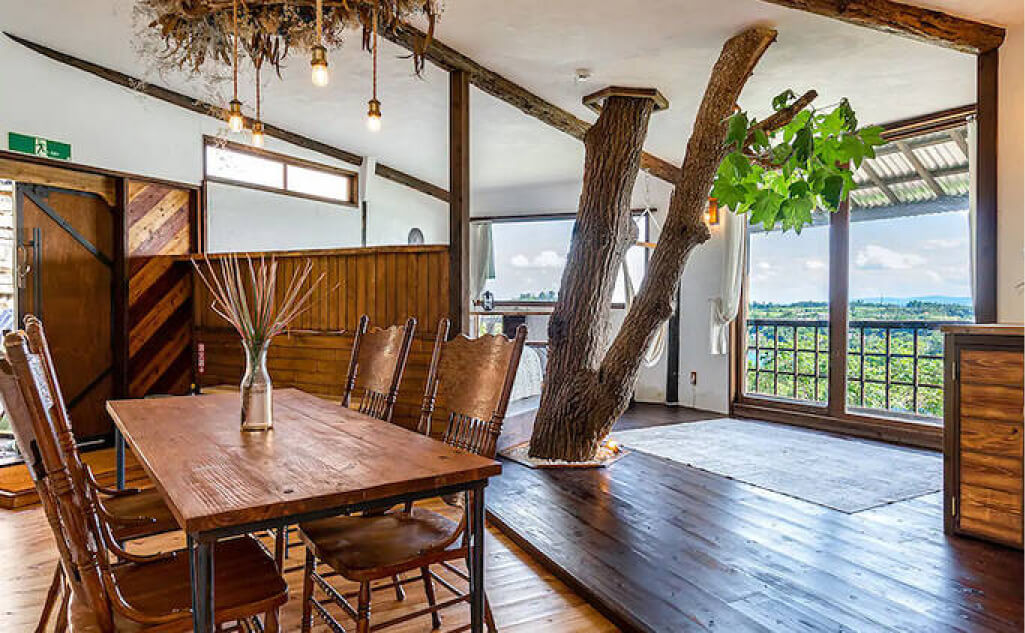 なぜ、工務店がレストランと宿を