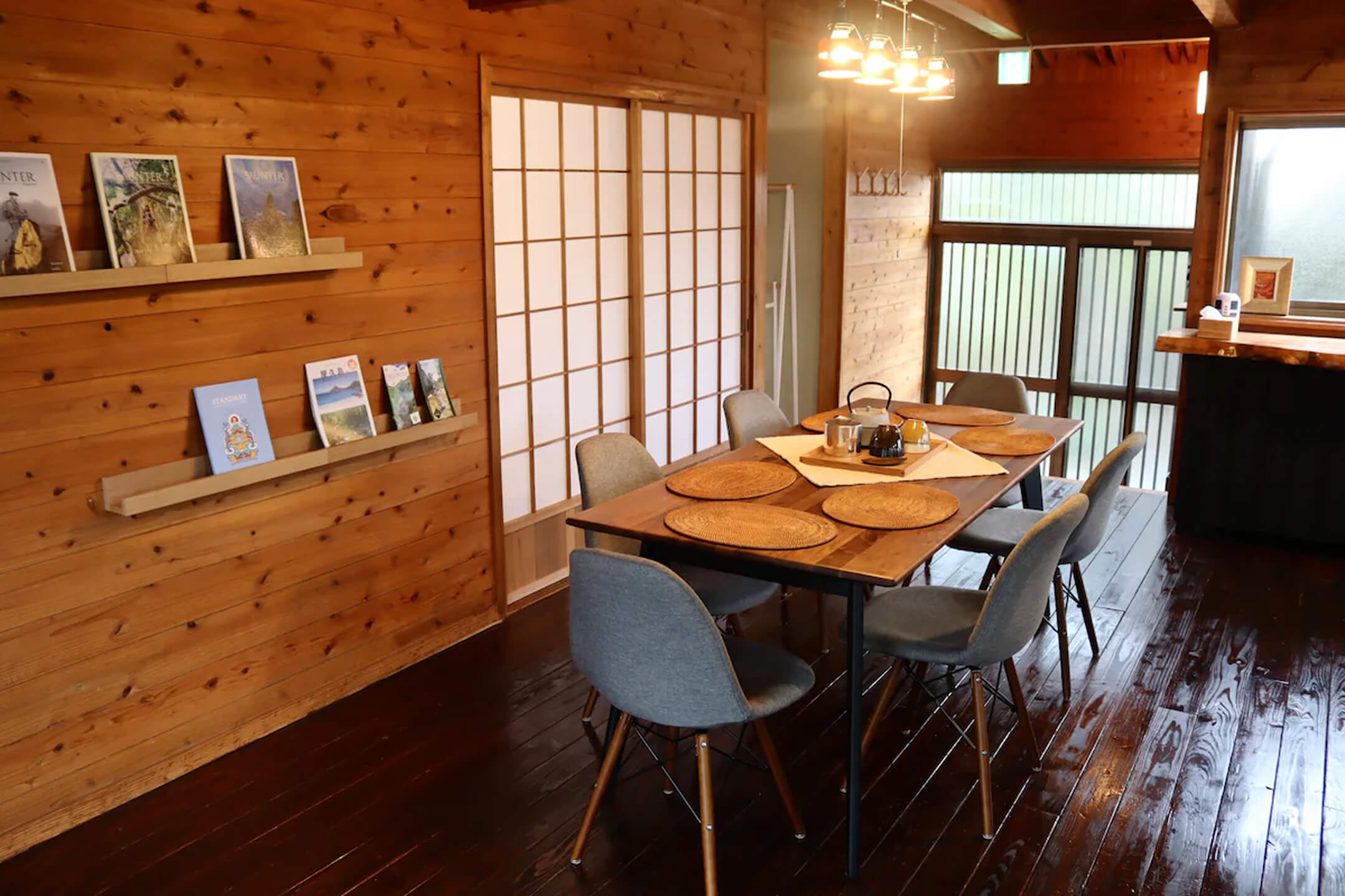 レストラン・Airbnb