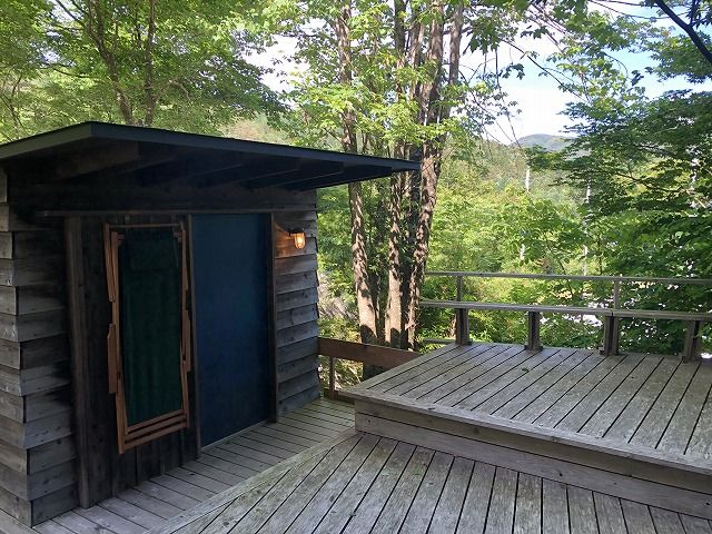 デッキチェア置きました。