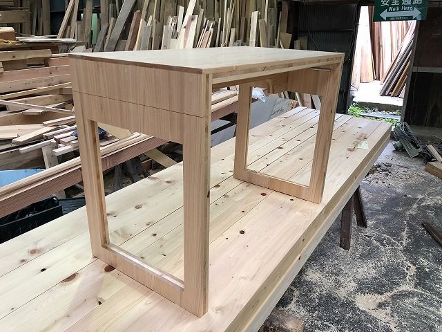 たためるテーブル