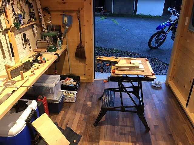 ガレージで木工
