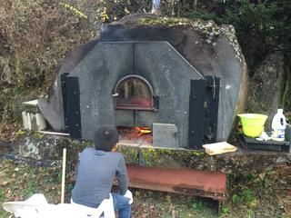 石窯で