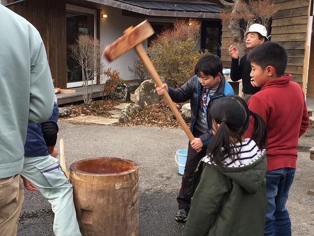 12月28日(金)　毎年恒例餅つきイベントのご案内